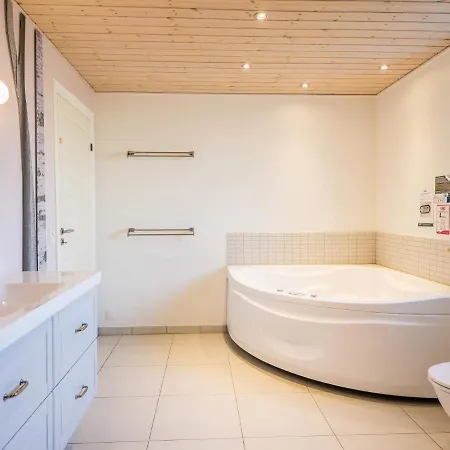 Ferienhaus Holiday Henne Ci